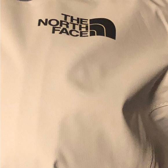 The North Face Women's Resolve Windproof Jacket Size  ,xxl - Picture 2 of 6